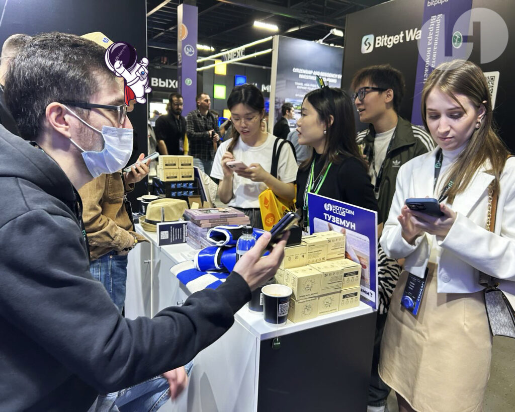 Hotcoin booth