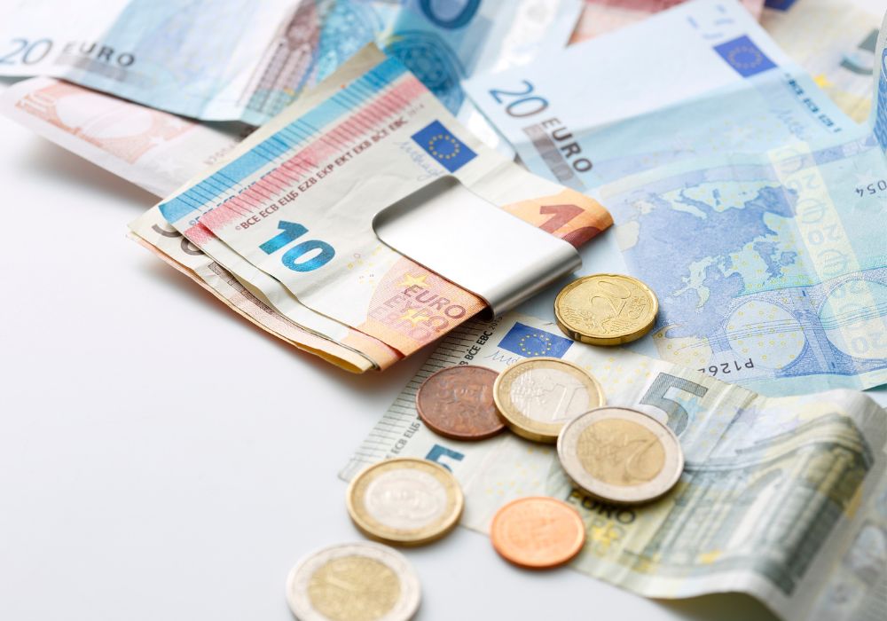 ECB Warns: Digital Euro Could Trigger €700 Billion Deposit Run